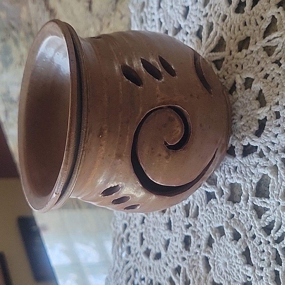 Ceramic Candle, oil burner/ diffuser - Picture 1 of 9